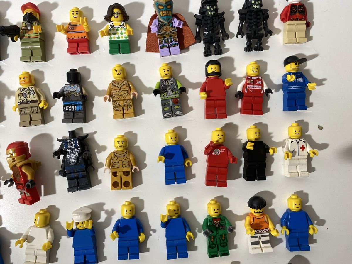 Lego Jouets: Lego Minifiguren ca. 100 Stk. – D'occasion à Winterthur par ben_9vxx 3