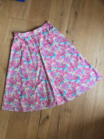 Vintage Rock 100% Baumwolle | Gr. 38 | Blumenmuster Wie neu