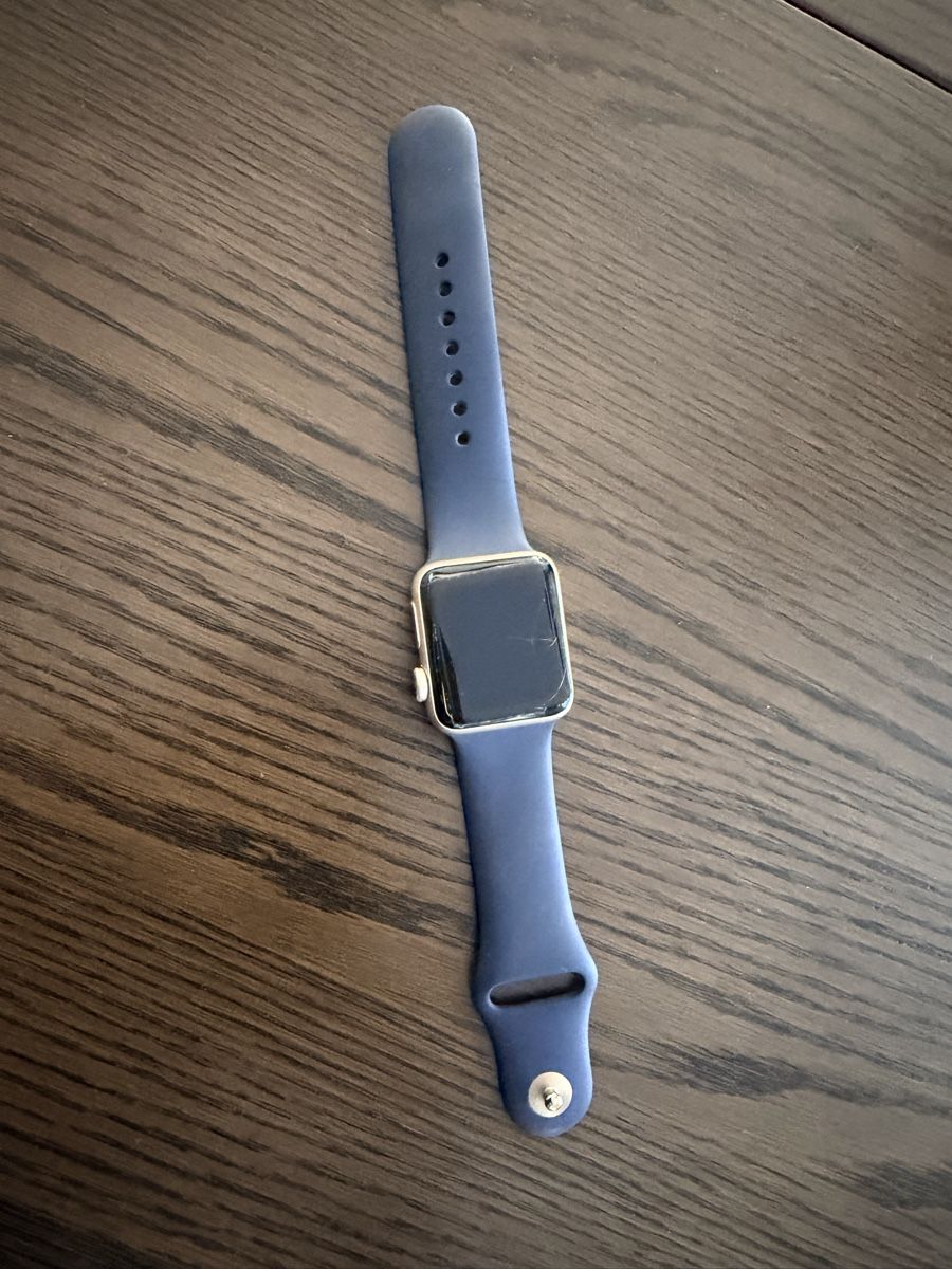 Apple Smartwatch: Apple Watch defekt mit Armband – Defekt aus Brugg AG von Mavileon
