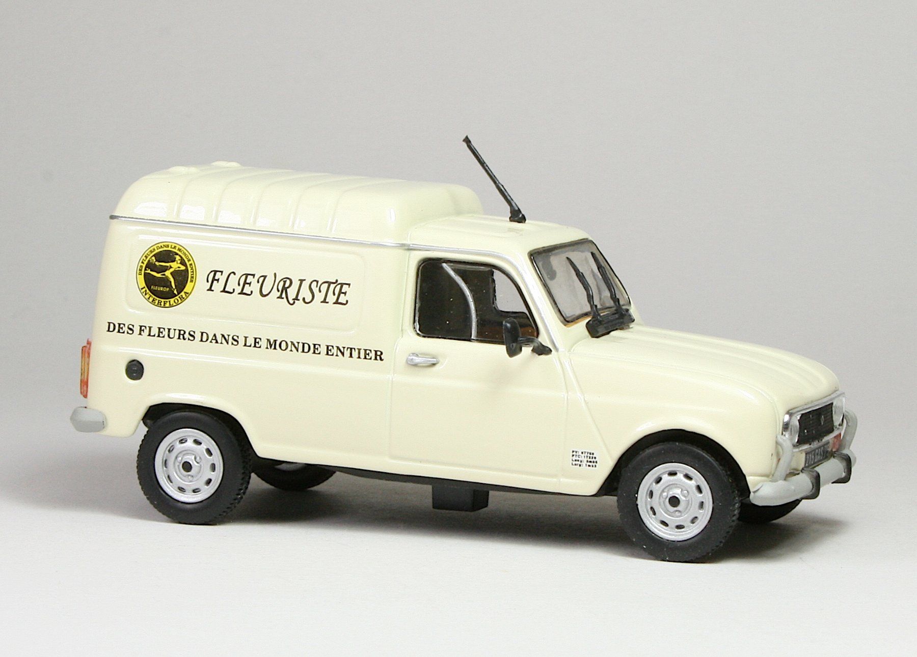 Renault Modellini d'auto: Altaya, Renault 4 F6 Interflora 1986 – Nuovo (secondo la descrizione) da Elsau venduto da Peekay8 7