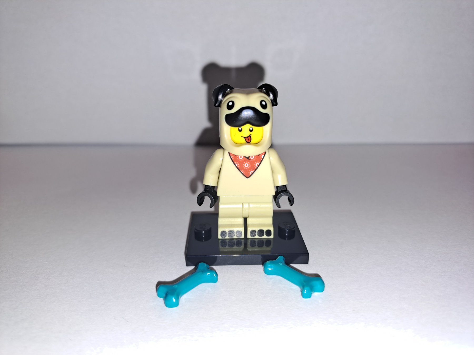 Lego Statuette: LEGO Minifigur - Mops Mann – Nuovo (secondo la descrizione) da Niedergampel venduto da Wallisroots