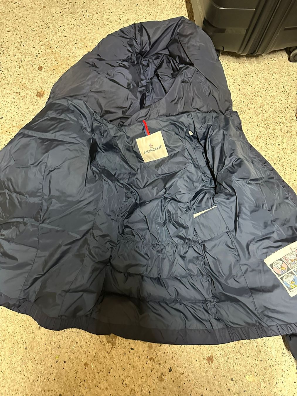 Moncler Giacche: Moncler Daunenjacke, dunkelblau, Gr. 1 – Usato da Heimenschwand venduto da fahrni01 1