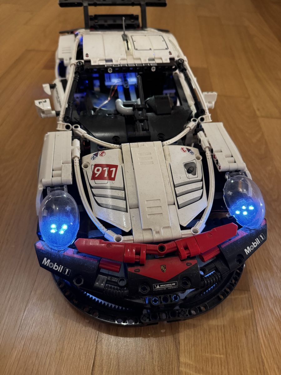 Lego Giocattoli: Lego Technics Porsche 911 RSR mit Beleuchtung – Usato da Stallikon venduto da Sfc 1