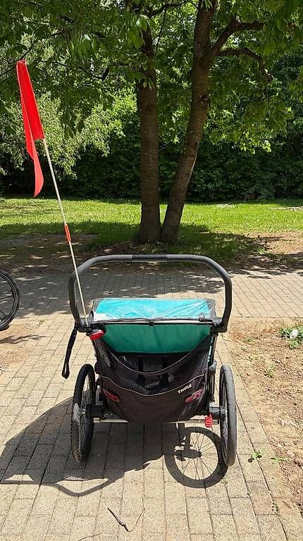 Thule Anhänger: Thule Chariot Lite 2  - gebrauchter Zustand – Gebraucht aus Zürich von HeroMama 1