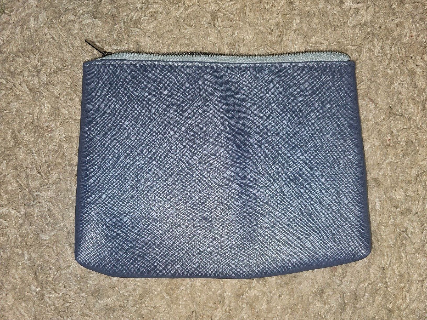 Custodie per cosmetici: Douglas Kosmetik- Tasche blau – Nuovo (secondo la descrizione) da St.Gallen venduto da amaka01 1