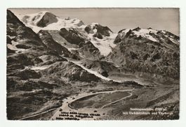 1953, Sustenpasshöhe mit Gwächtenhorn und Tierberge, Autos