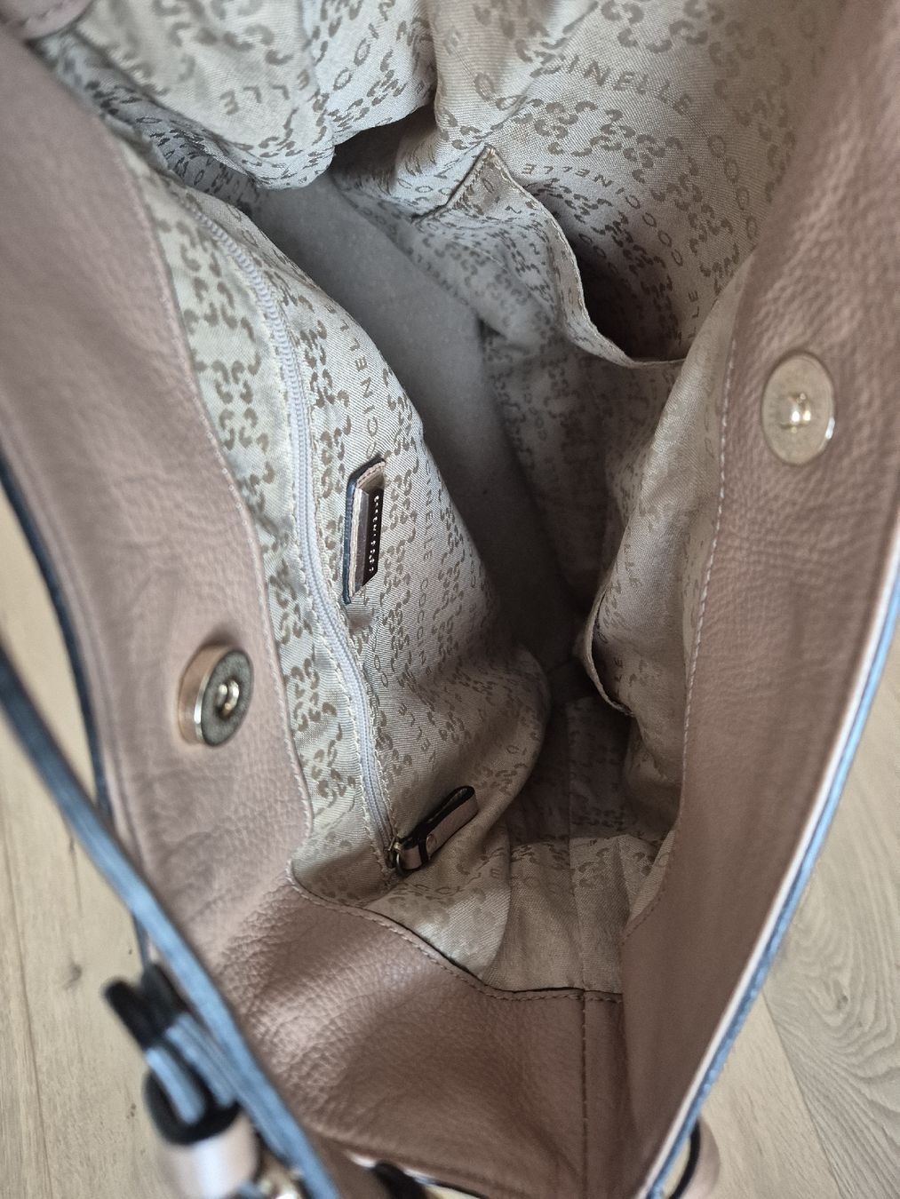 Coccinelle Taschen für Damen: Coccinelle Hobo Bag Leder beige – Gebraucht aus Faulensee von edart24 5