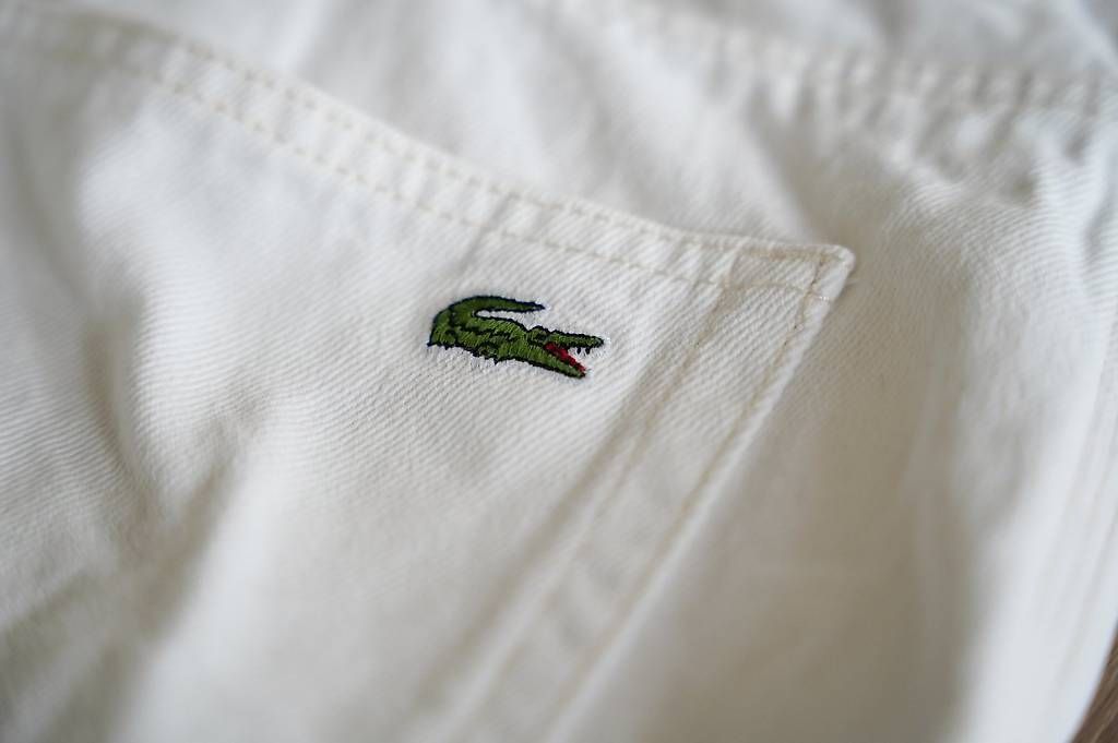 Lacoste Jeans: Lacoste Jeans weiss 32x34 – Usato da Biberist venduto da Juhui11 1