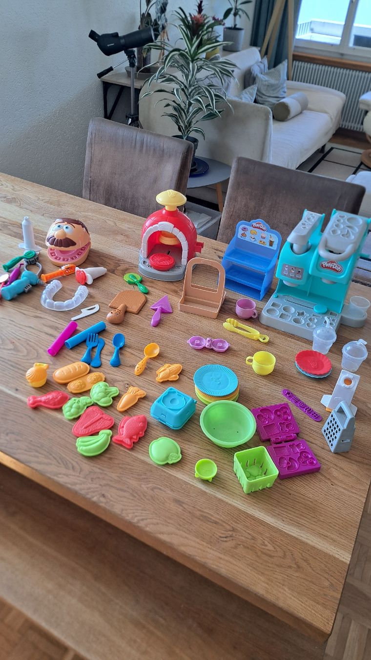 Play-Doh Modelliermasse: play doh 4x sets – Gebraucht aus Thun von tan_2kvt