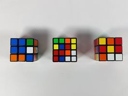 2 Rubik's cubes classiques 3x3 et 1 casse-tête 4x4