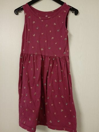 H&M Kleid Grösse 122/128 geblümt gebraucht