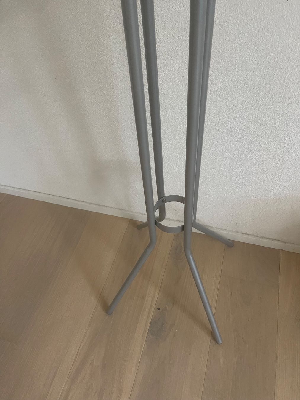 Altro in Decorazioni & Accessori: Leichter Kleiderständer silbrig – Usato da Dietikon venduto da Nissaa 3