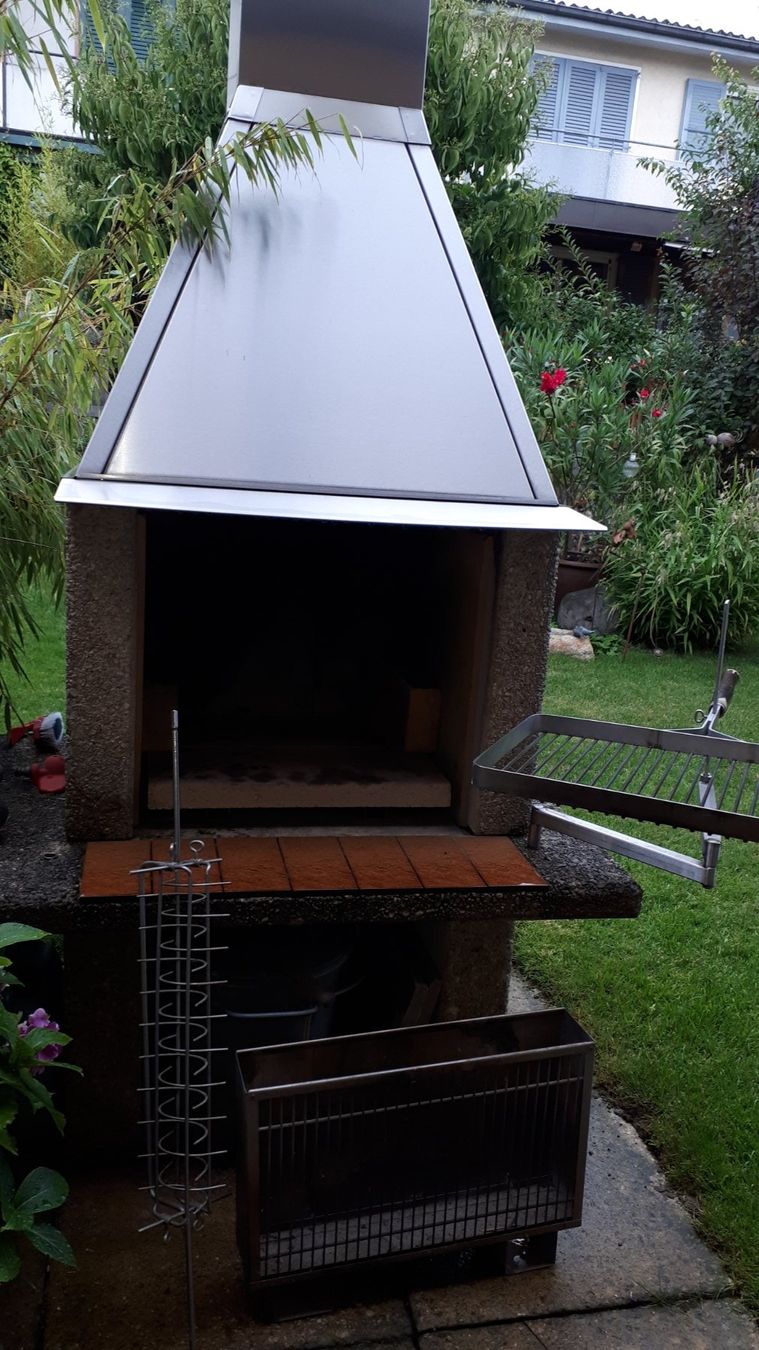 Zubehör: Gartencheminee / Grill inkl. Zubehör – Gebraucht aus Münchenstein von