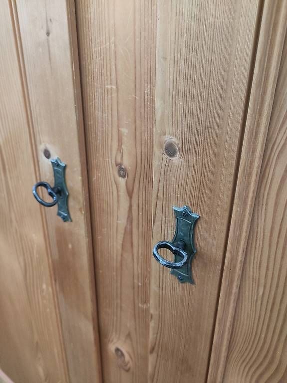 Armadi: Bauernschrank / Kleiderschrank gesteckt – Usato da Pratteln venduto da Cartonsducoeur_bl 2