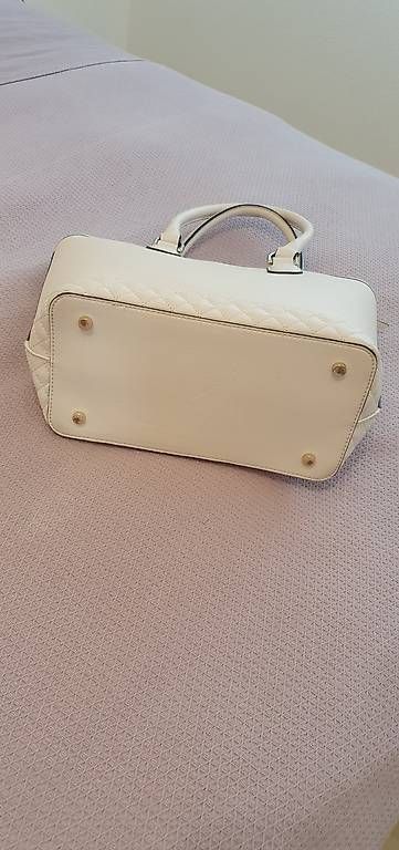 Taschen für Damen: Handtasche Marke Guess Original – Gebraucht aus Langenthal von hab_zw5p 3