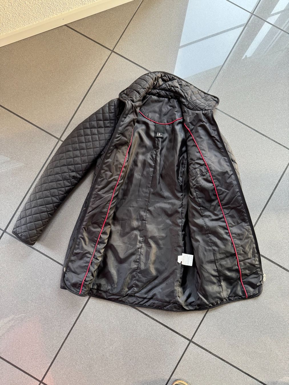 Giacche: Steppjacke von BC, Grösse 34, schwarz – Usato da Niederhasli venduto da Berno 2
