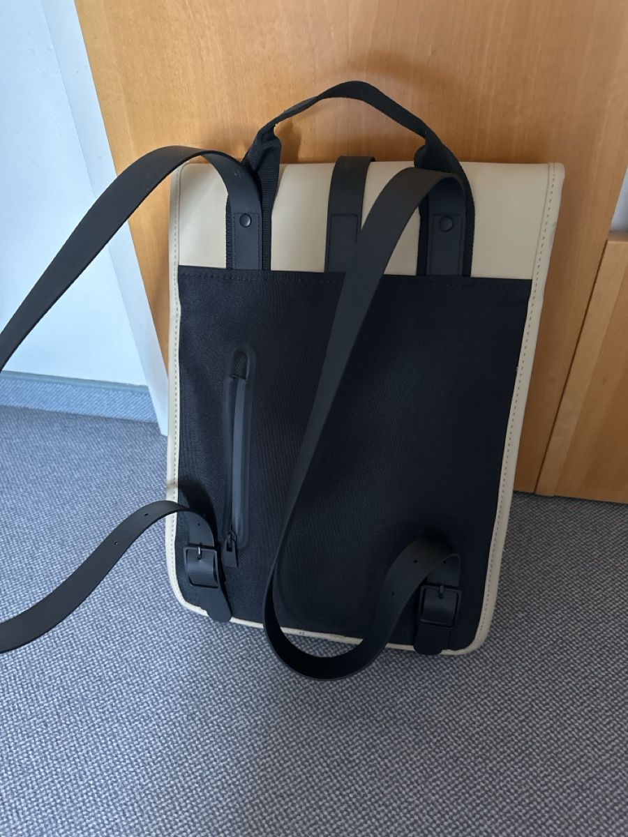 Rains Rucksäcke: Rains Backpack beige schwarz neuwertig – Neu (gemäss Beschreibung) aus Mörschwil von Pixel65 1