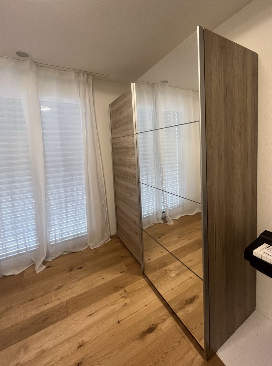 Armoires: Schrank – D'occasion à egerkingen par rah_8vg7