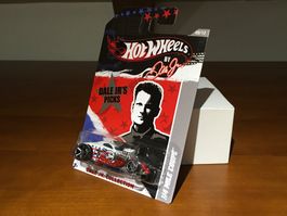 1/4 Mile 1/64 Hot Wheels 2011 Dale Jr. Collection