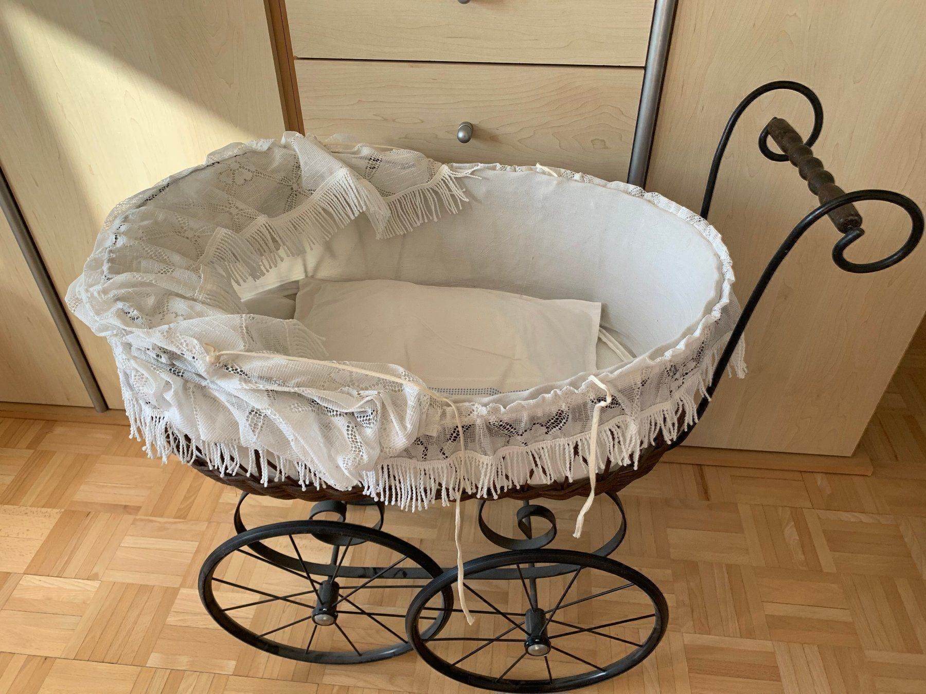 Carrozzine per bambole: Puppenwagen antik/vintage – Usato da St. Gallen venduto da Adwen 1