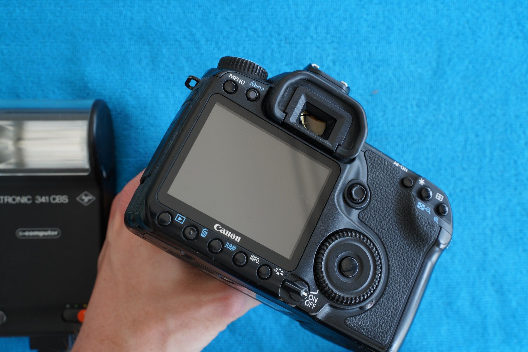 Canon Kamera: Canon EOS 40D - 38-76,, 1:4.5-5.6 - 70-210mm - Blitz – Defekt aus Dagmersellen von sim_zqh8 4