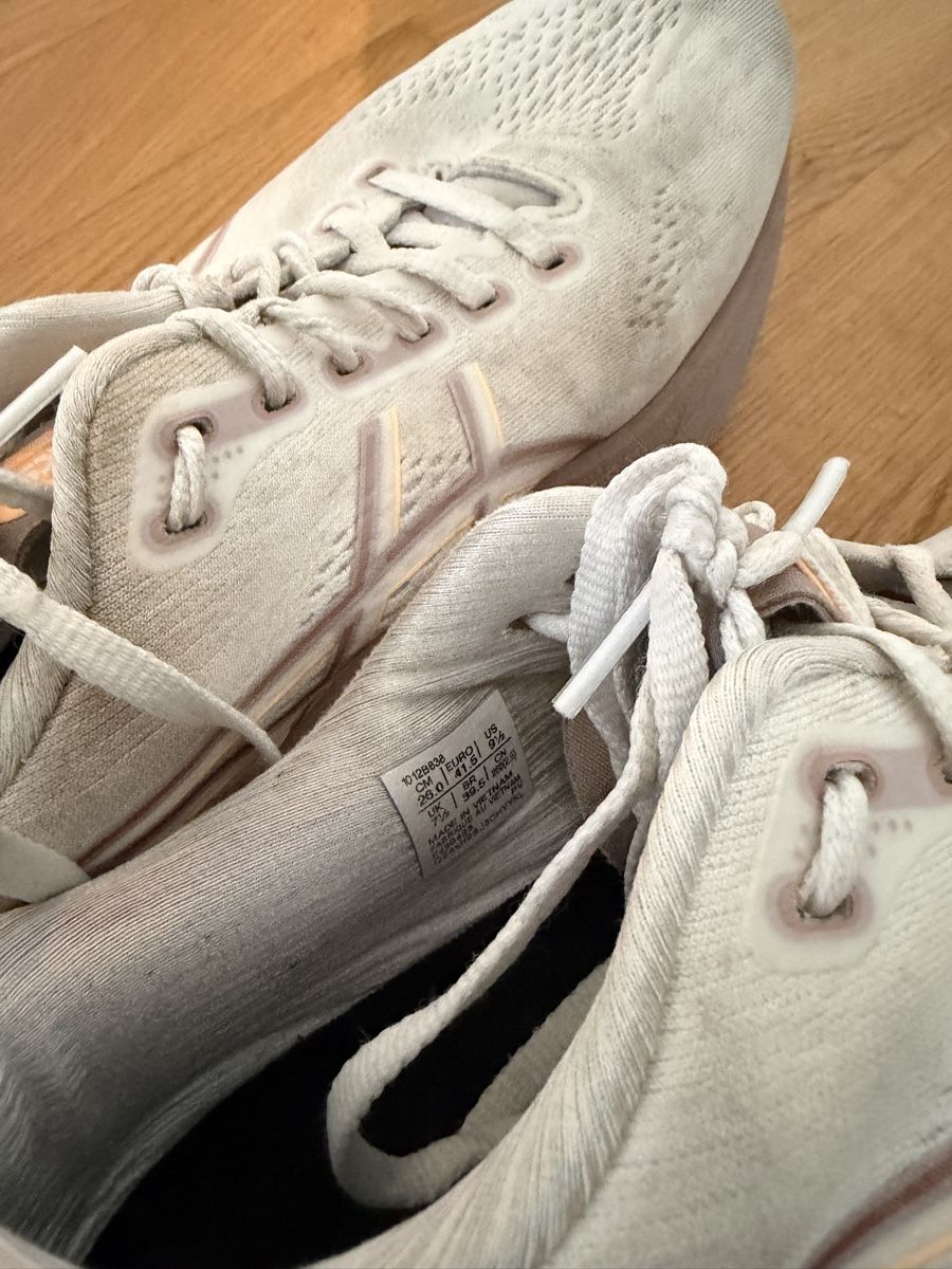 Asics Damenschuhe: ASICS Runningschuhe – Gebraucht aus Zürich von nweimy 2