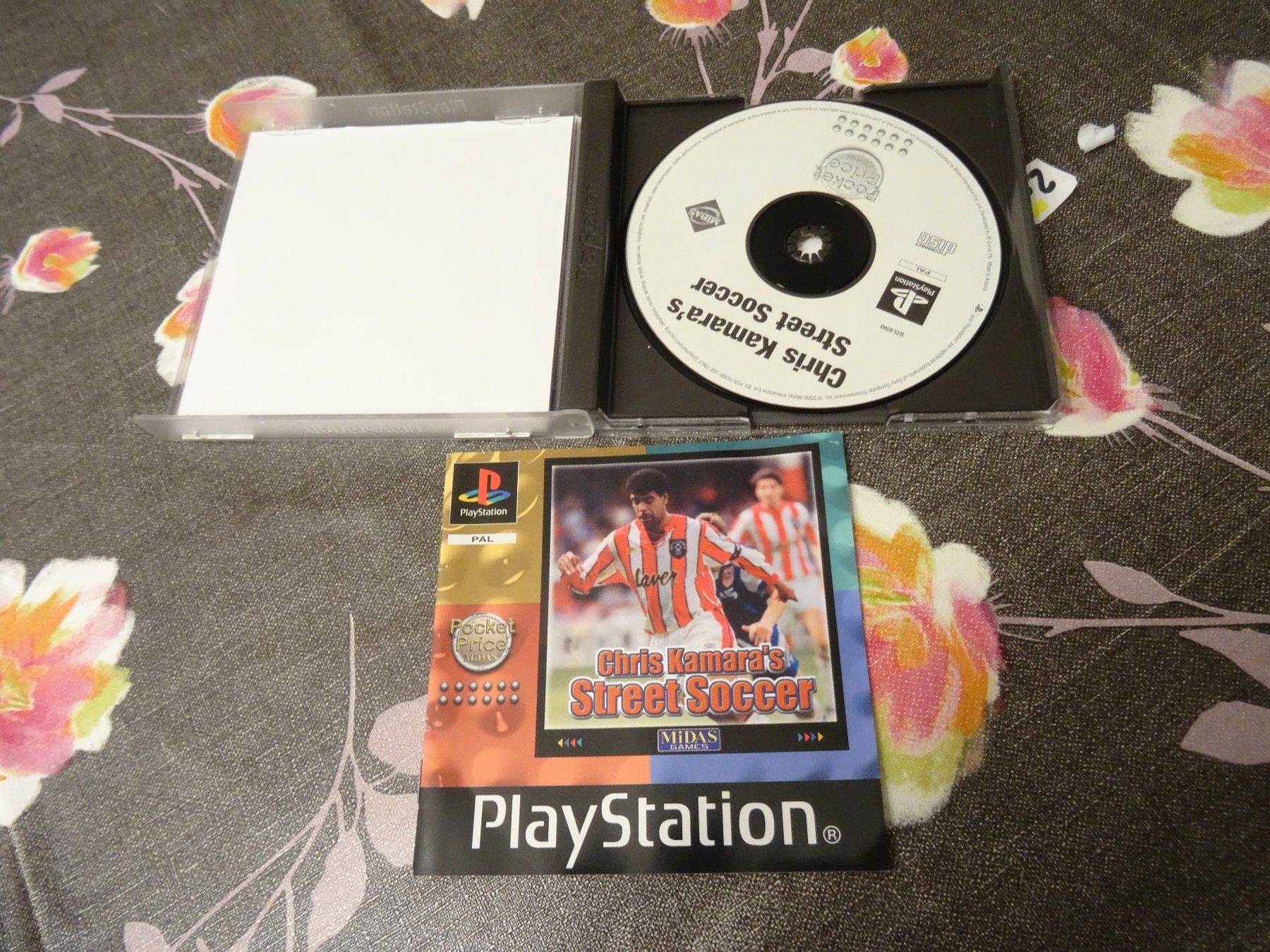 Sony Giochi: Chris Kamara's Street Soccer PS1 – Usato da Olten venduto da Disc-Ausverkauf 1