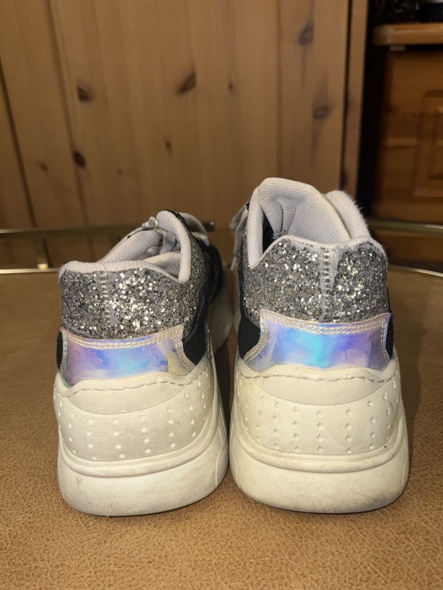 Scarpe da donna: Sneakers Schwarz Silber Grösse 39 – Usato da Hinwil venduto da zu_zuli 1