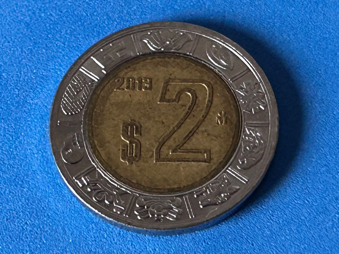 Tutti le monete: Mexico - 2 Pesos 2013 – Usato da Corcelles NE venduto da AJKader