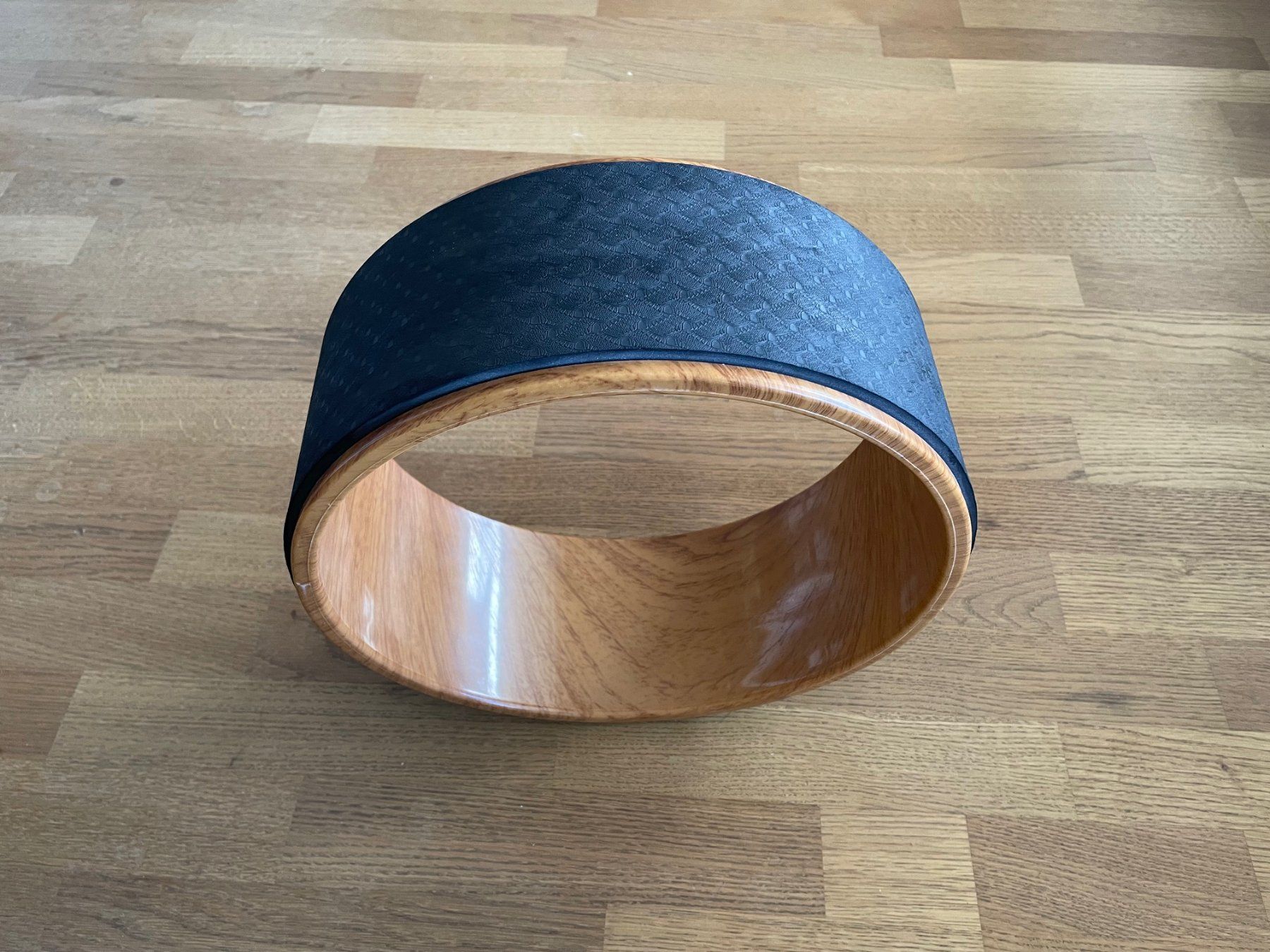 Vélos d'appartement: Yoga Wheel mit Holzoptik – D'occasion à Küssnacht am Rigi par goldsucherin