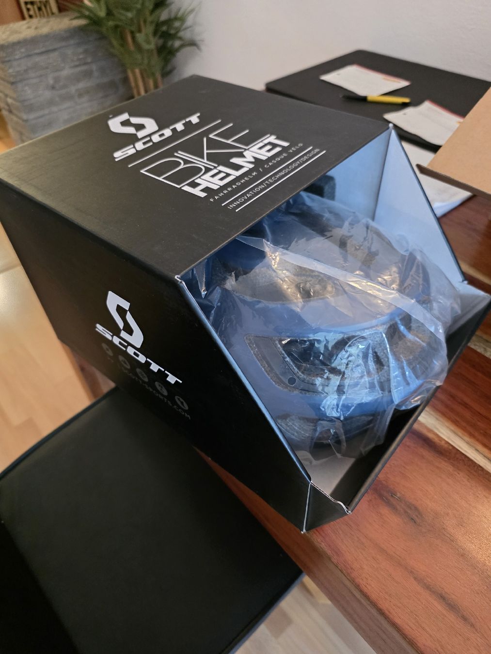 Scott Casques: Velohelm Scott ARX Plus  mit MIPS – Neuf avec emballage d'origine à Mols par Naebetsee2.0 2