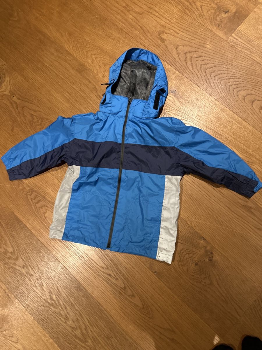 Sherpa Giacche & Cappotti: Sherpa Regenjacke Gr.110 – Usato da Pratteln venduto da Nala78