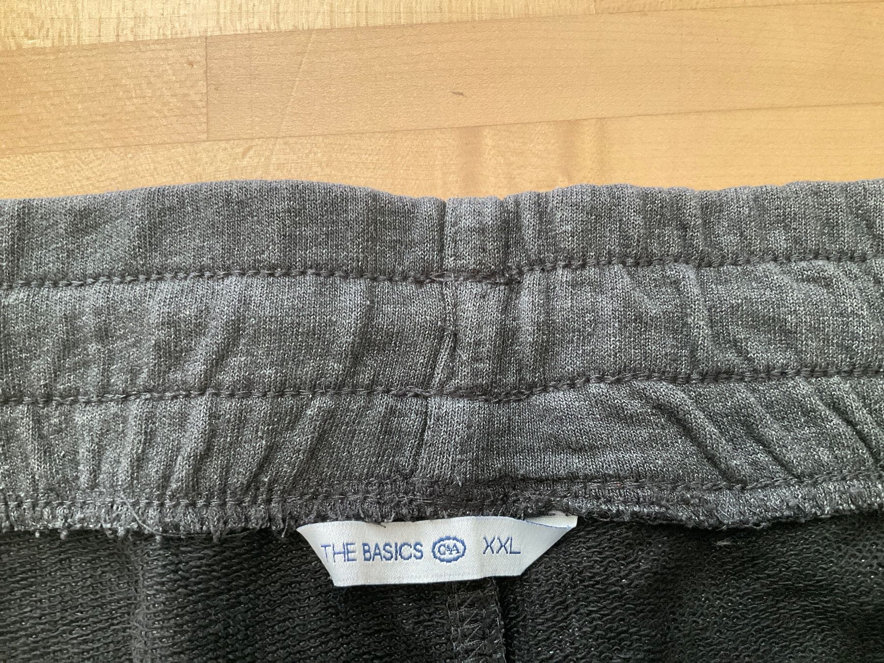 C&A Pantalons: Graue Shorts Grösse XXL – D'occasion à Winterthur par aionila 1