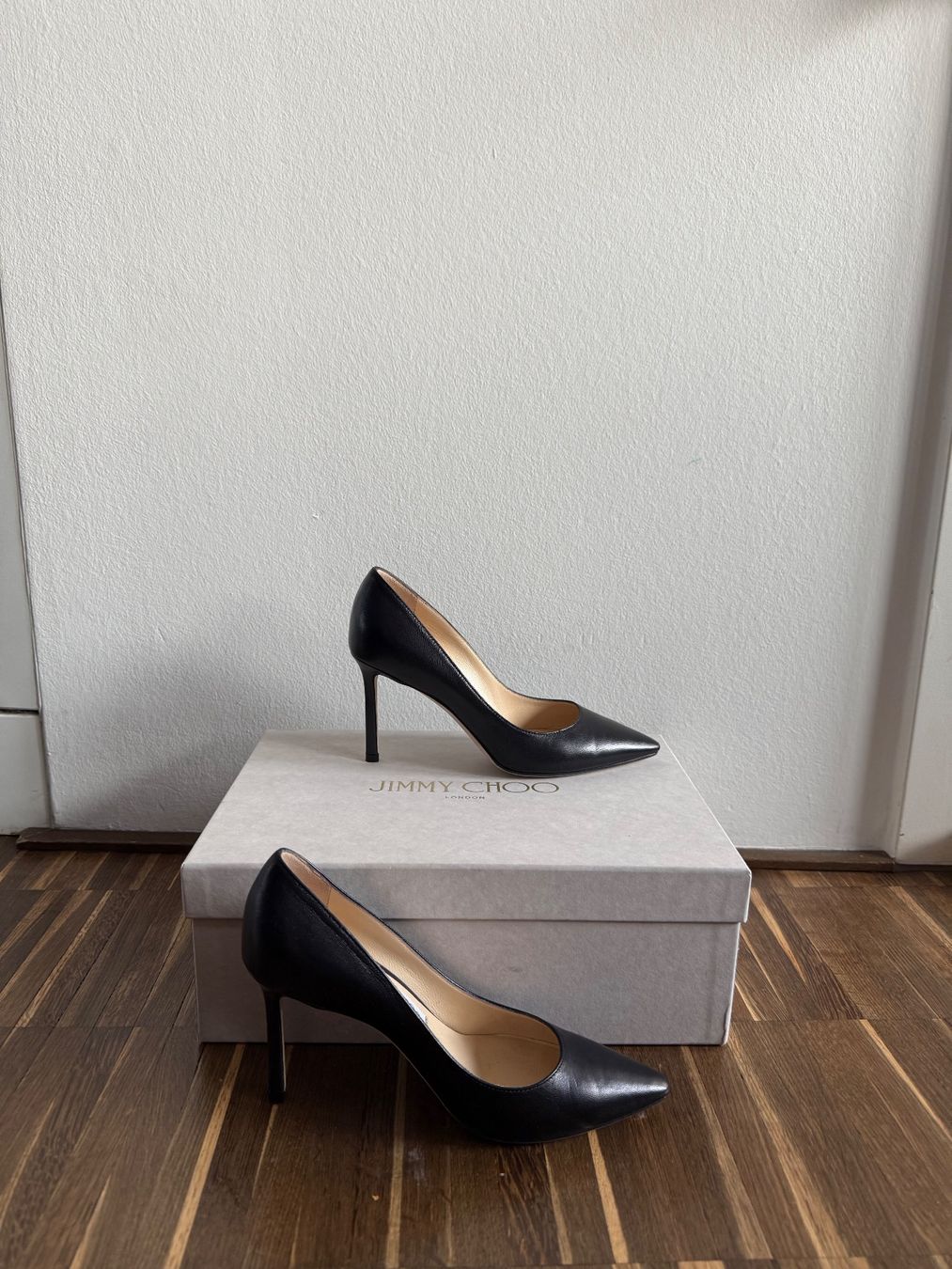 Jimmy Choo Damenschuhe: Jimmy Choo Romy , Grösse 35 - Wie neu – Gebraucht aus Basel von vebrx