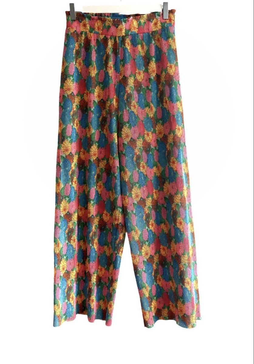 Zara Pantalons: Pantalon Zara – D'occasion à Lausanne par Soins 4