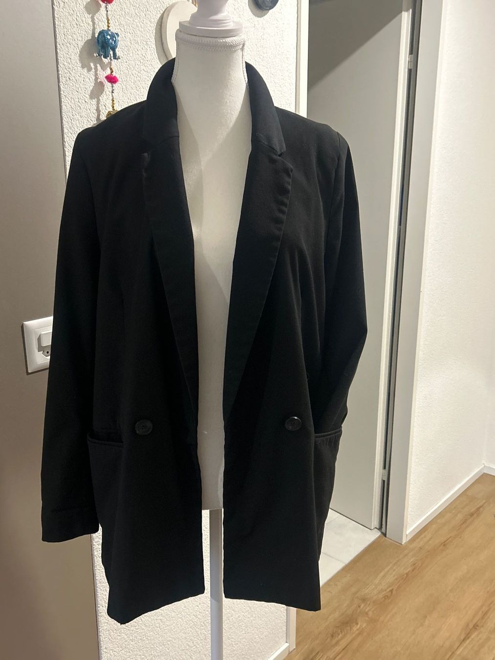 H&M Giacche: Blazer schwarz von H & M Gr. S – Usato da Brunnen venduto da Nala2929 1