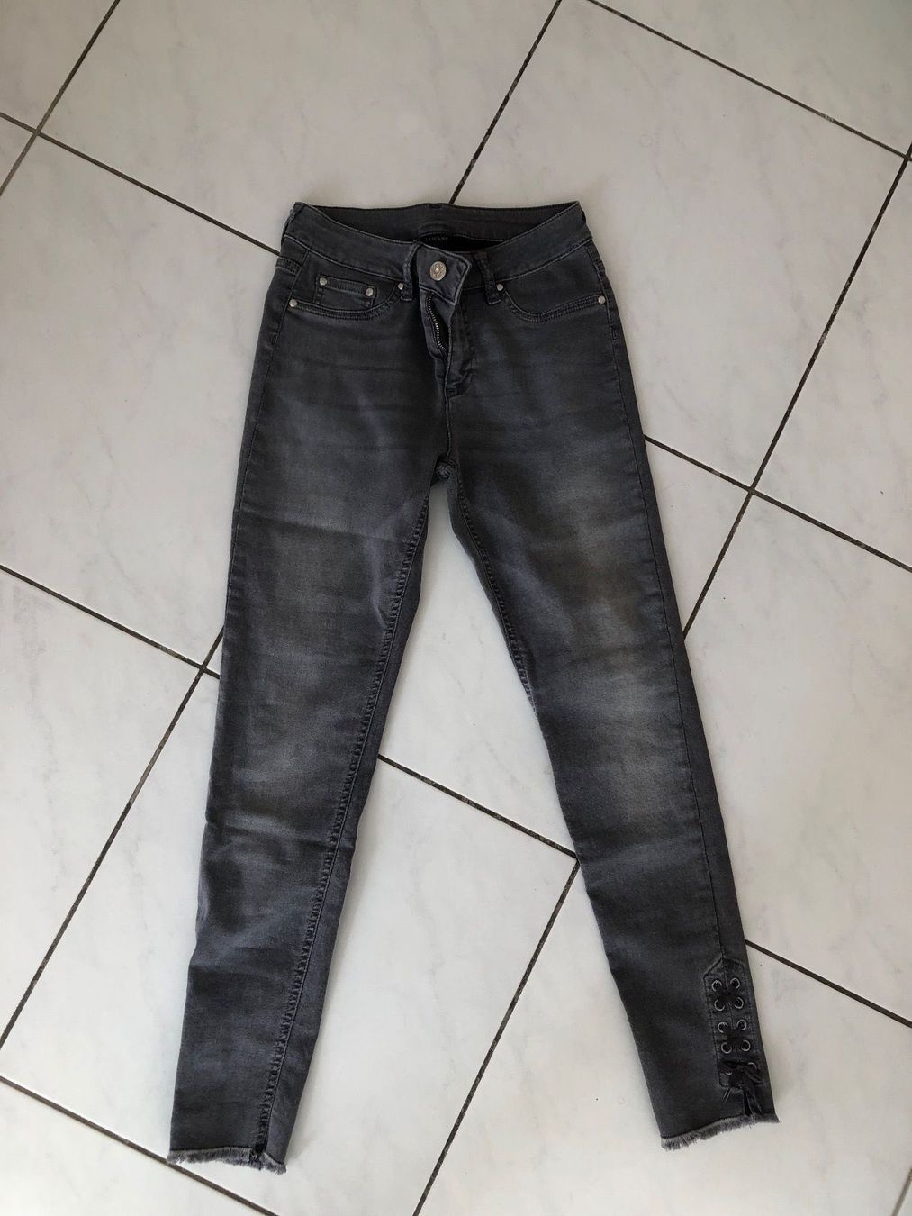 Lascana Jeans: 7/8 Jeans Gr. 36 Lascana – Nuovo (secondo la descrizione) da Zell ZH venduto da Guffos