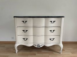 Stilvolle alte Barock-Kommode im Shabby Chic 