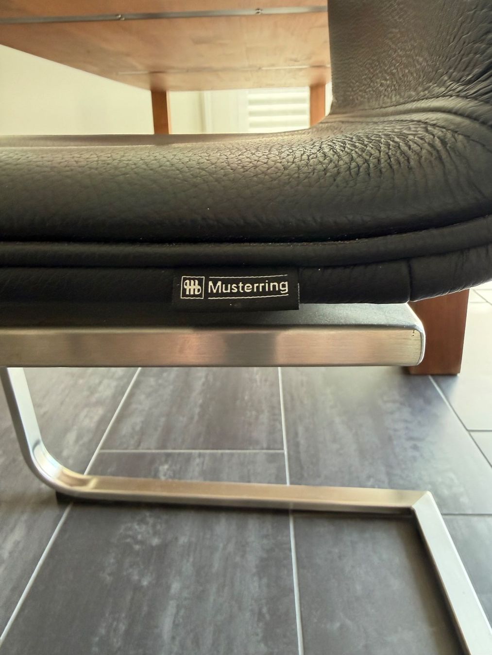 Musterring Sedie: Stühle Freischwinger in Leder – Usato da St. Margarethen TG venduto da happy111 1