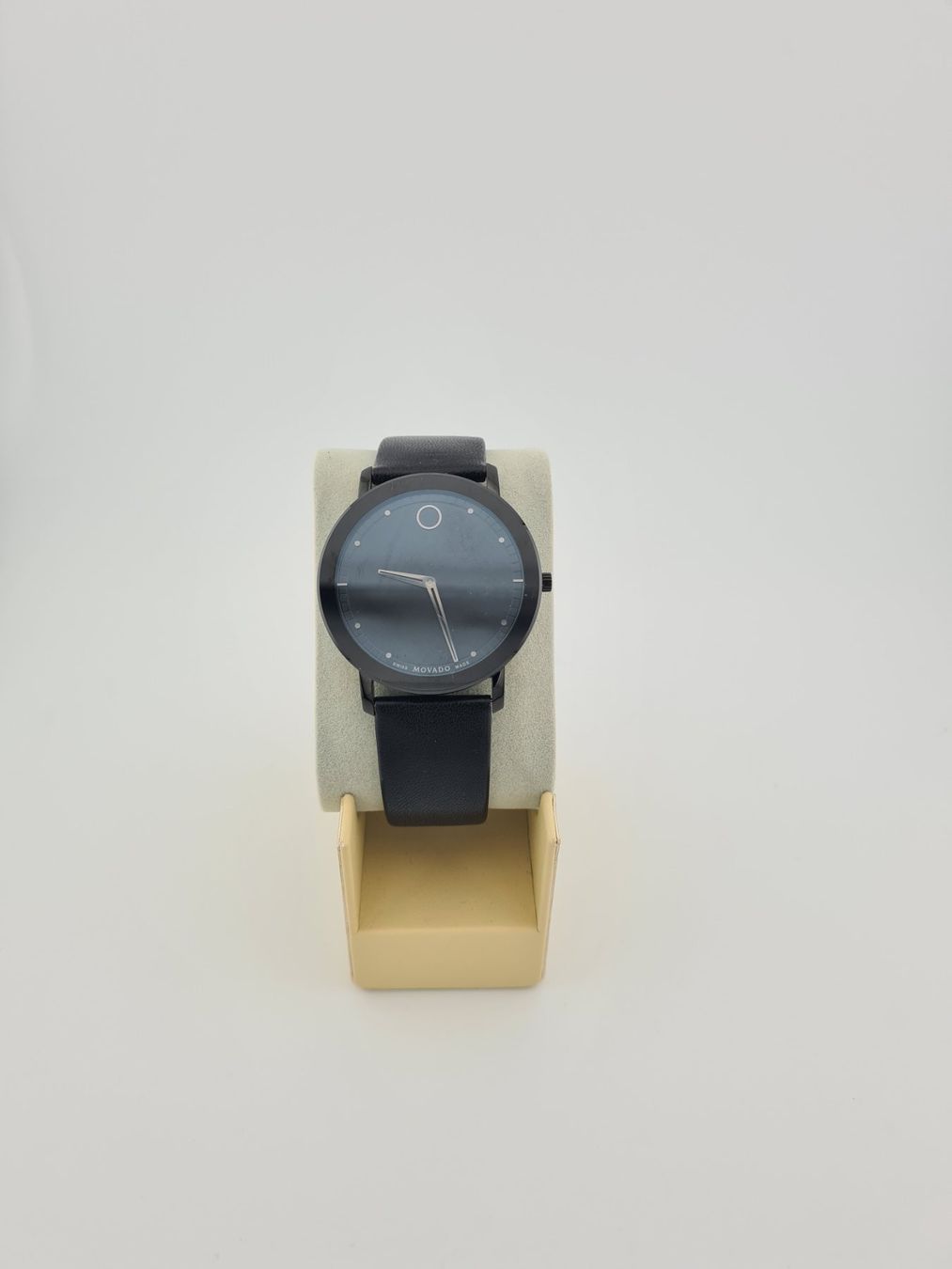Movado Orologi: Movado Uhr Quarz – Nuovo e nell'imballaggio originale da Zug venduto da L.A.Zug