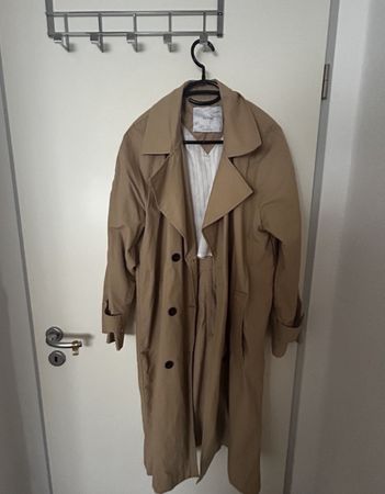 Brauner Bershka Trenchcoat Grösse S