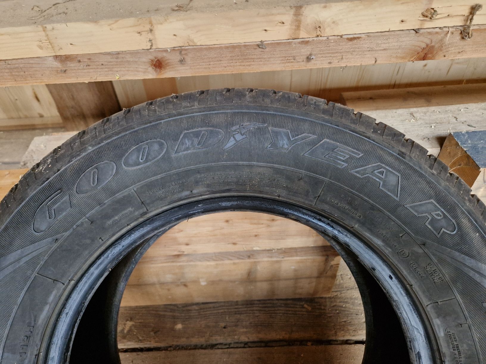 Goodyear Pneus & Kompletträder: Pneu GOODYEAR WRANGLER 265/65R17 M+S – Gebraucht aus rain von andy.88 1