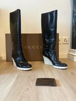 Original Gucci Lederstiefel mit Keilabsatz