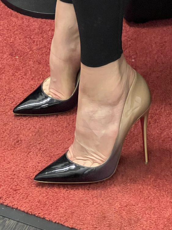 Christian Louboutin Chaussures femmes: Christian Louboutin Pumps, Grösse 38 – Neuf avec emballage d'origine à Zürich par Kos12345 6