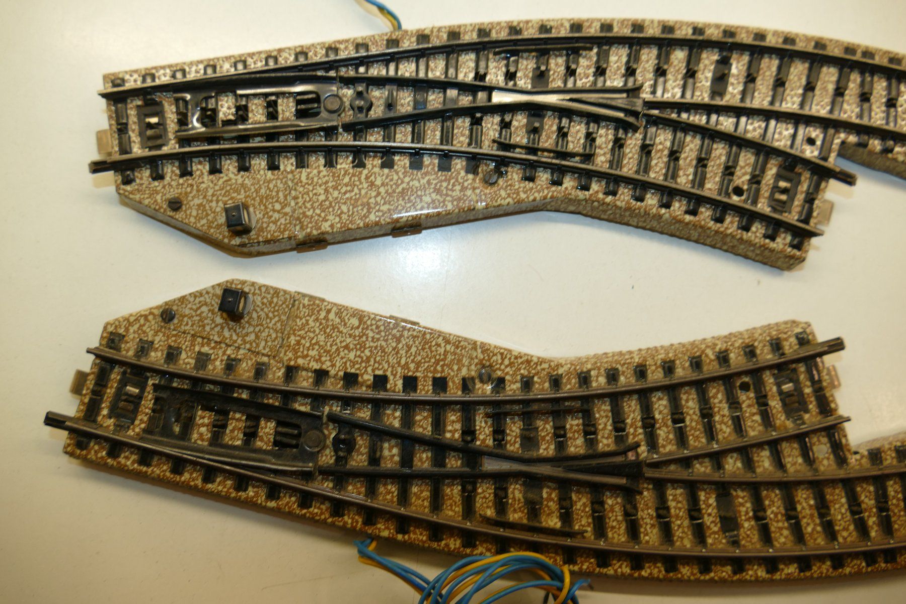 Märklin Modellini di ferrovie: Märklin H0: M-Bogenweichenpaar Einheit 1 – Usato da Niederhasli venduto da rail-duerst 3