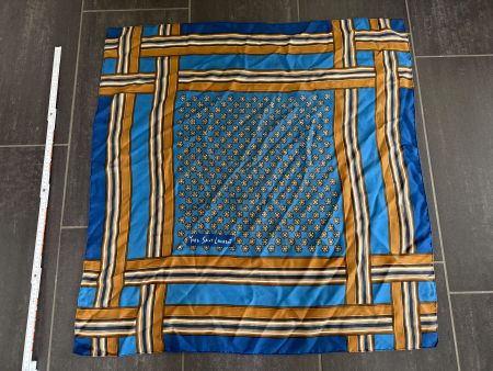 Yves Saint Laurent Foulard