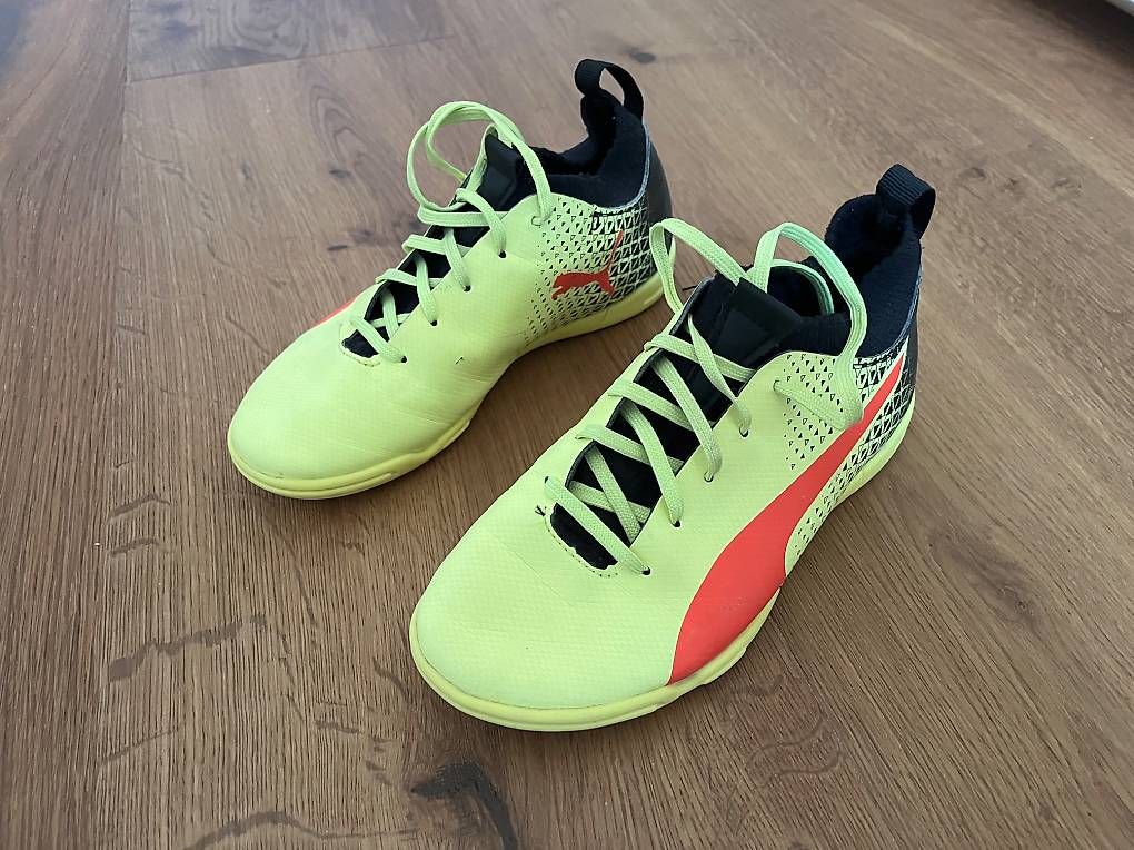 Puma Scarpe per ragazzi: Fussballschuhe Halle - Grösse 35 – Usato da Jona venduto da sabi9
