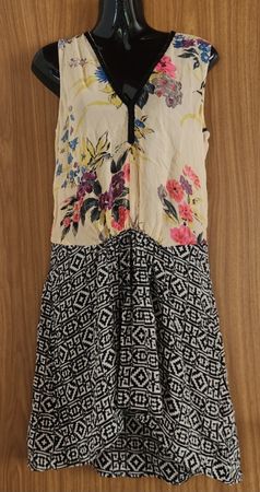 Robe d'été en soie by Marie, taille 36, motifs floraux