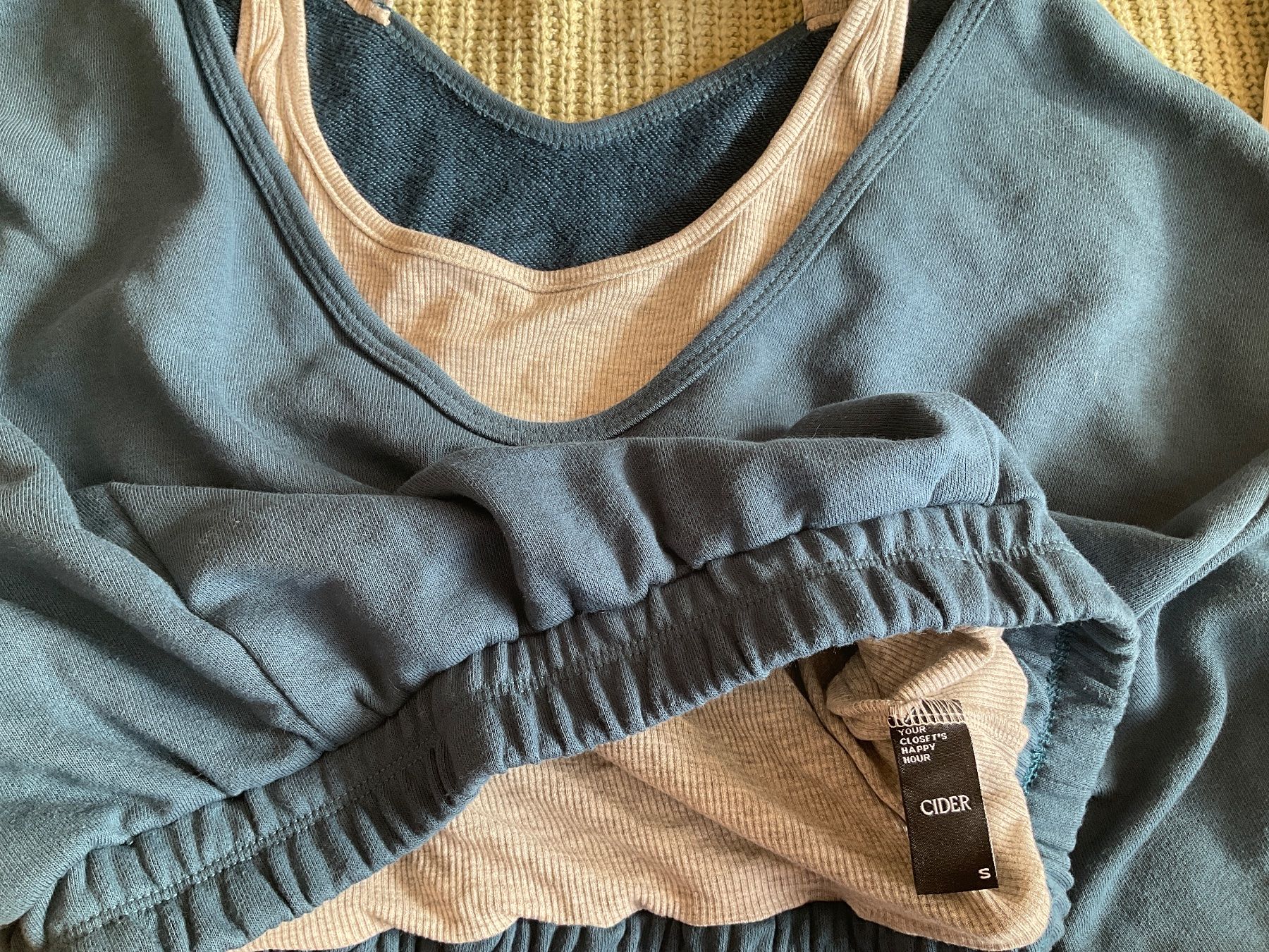 Lotti di vestiti: 5 Herbst Pullover Gr. S Vero Moda, Divided, usw. – Usato da Winterthur venduto da aionila 3