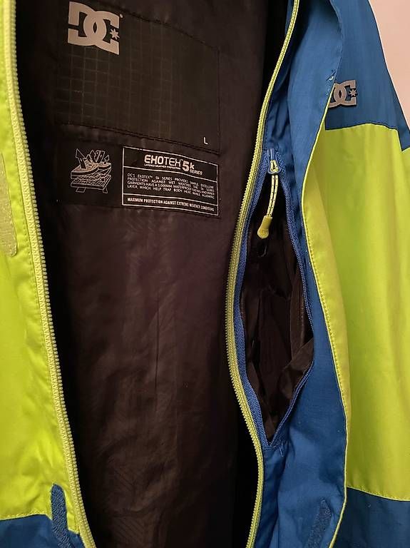 Giacche: DC Snowboardjacke in Grösse L – Usato da Luzern venduto da _Luccer 2